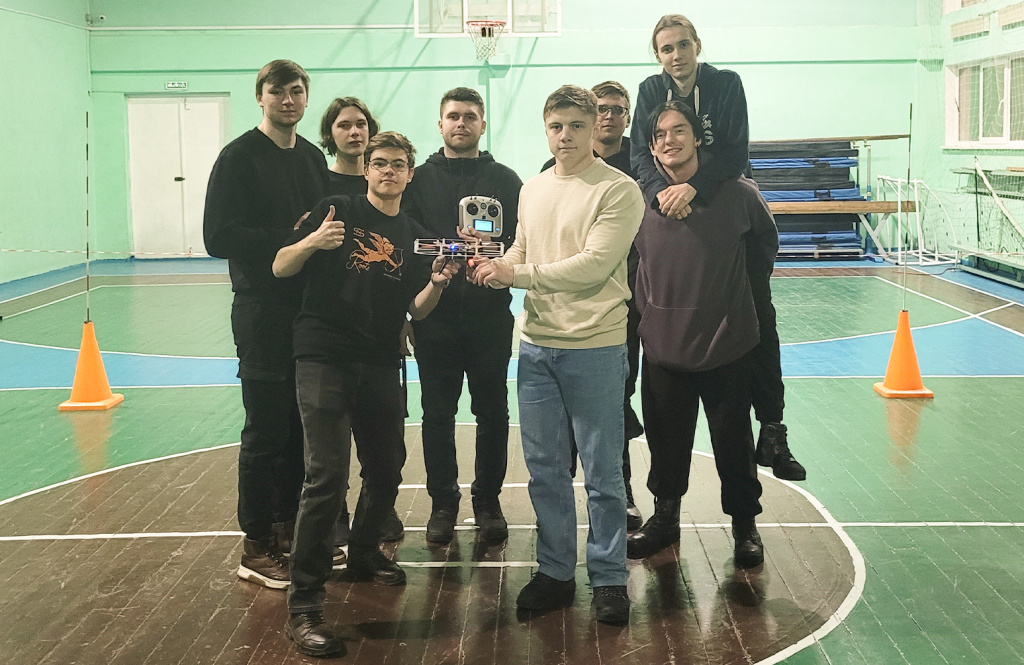 Команда ОДК-СТАР Восемь пилотов.jpg Команда ОДК-СТАР Восемь пилотов.jpg