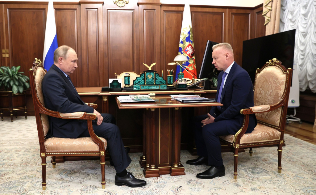 Встреча Президента РФ с Дмитрием Мазепиным.jpeg Встреча Президента РФ с Дмитрием Мазепиным.jpeg