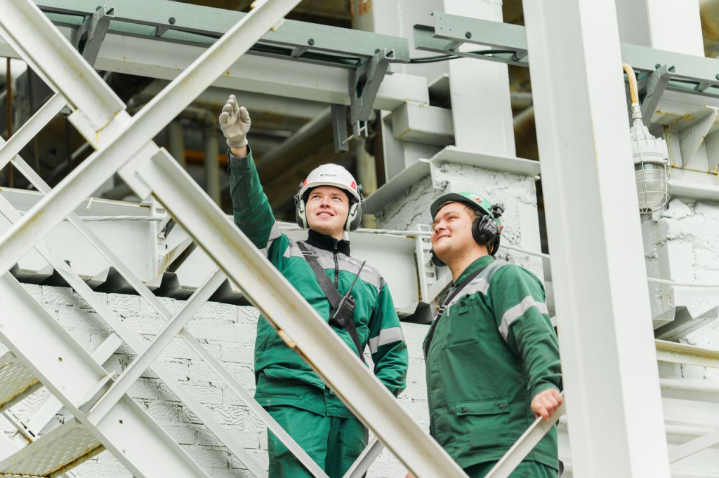 Студенты ПМУ 2.jpg Студенты ПМУ 2.jpg