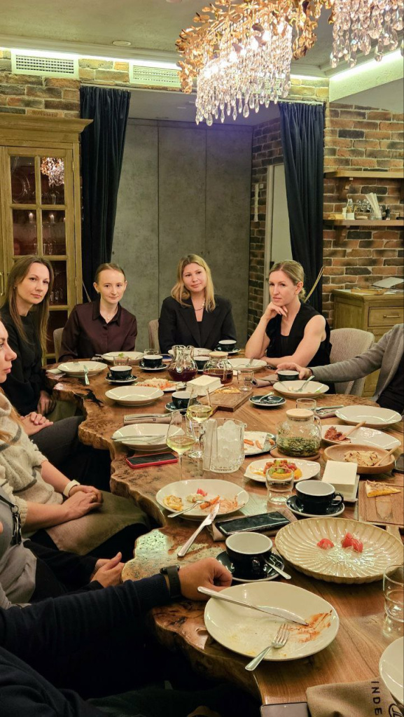 photo_5190695881521890356_y.jpg photo_5190695881521890356_y.jpg