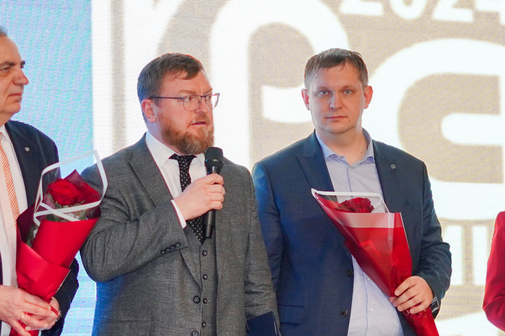 100 товаров_Максима Леньков и технолог.jpg